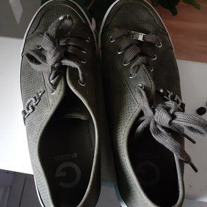 guess baylee olive green shoes